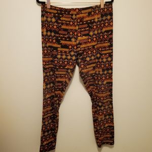 Patterned leggings